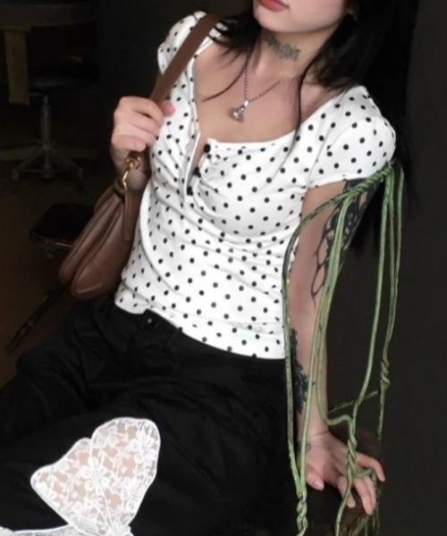 SHEENA（シーナ） tシャツ ドット柄ヘンリーネック半袖トップス