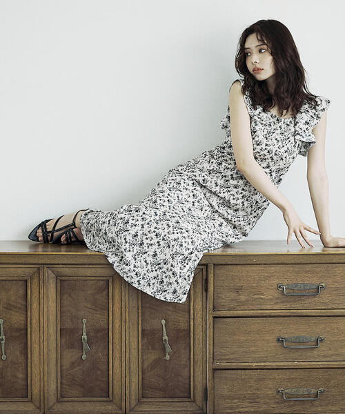 値下げ❗OLD ENGRAND 超美品❗ 上質小花ワンピース PROPORTION BODY DRESSING ワンピース 小花柄レディワンピース