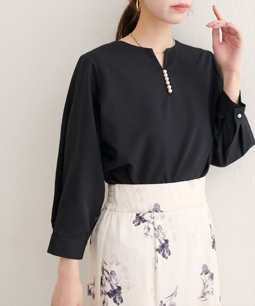 ののんこ出品 natural couture ブラウス シャツ 「WEB限定」パール付きスキッパー