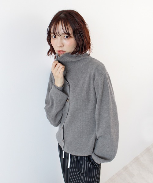 BATONER ボタン付きハイネック ニットセーター グレー ニット セーター ボタンデザイン2WAYハイネックニット レディース