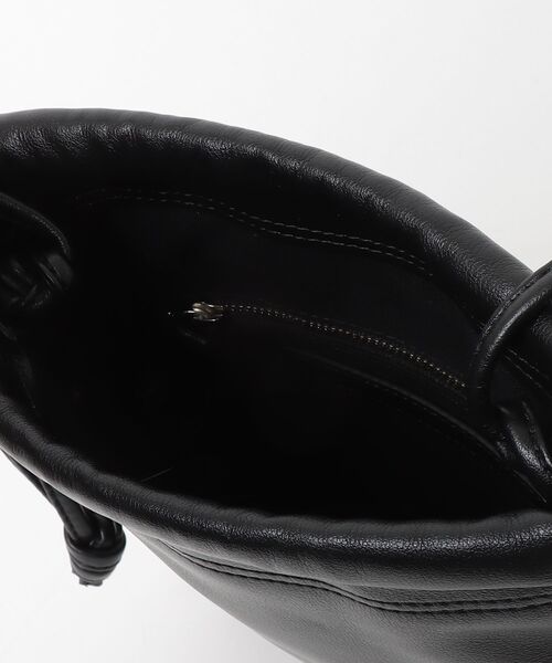 VASIC ブラックレザーハンドバッグ BOND,ブラック – VASIC ヴァジック日本公式サイト