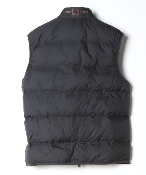 FRED PERRY ブラック ベスト FRED PERRY（フレッドペリー）の「Classic V-Neck Tank（ベスト）」 - WEAR