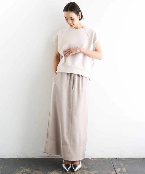 スカート 「リラックスボトム」ダルサテン Iラインスカートの画像