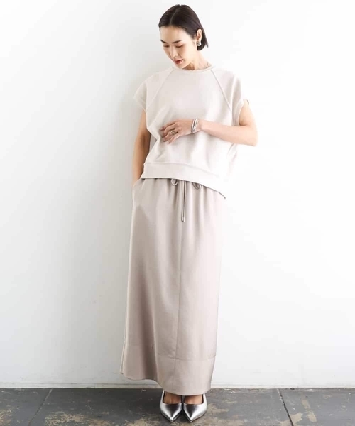 スカート 「リラックスボトム」ダルサテン Iラインスカートの画像