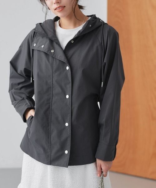 新品❣️4.2万　LENO&CO リノアンドコー　ナイロンパーカー　レインコート 新品❣️LENO&CO リノアンドコー ナイロンパーカー レインコート