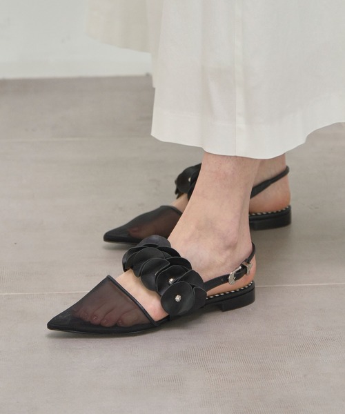 【Toga Pulla】ポインテッドトゥバレリーナ LOOK】TOGA PULLA – SPRING SUMMER 2025｜特集｜PARIGOT ONLINE