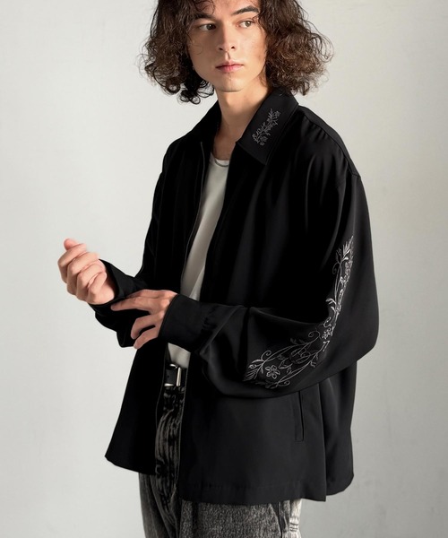 【新品タグ付】90s ヨシユキコニシ 刺繍 短丈 レザー ブルゾン 日本製 黒 Classical Origin ブルゾン アウター 「魅せる服。」刺繍デザイン