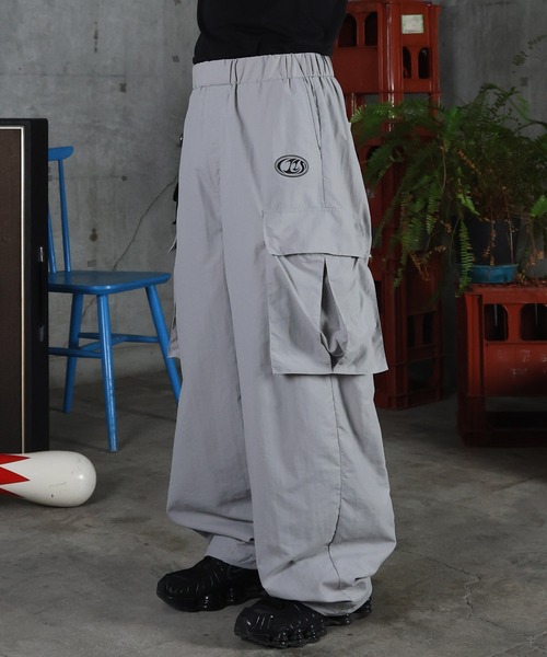 ワイドパンツ カーゴパンツ キーリングループ ワンポイント ナイロン