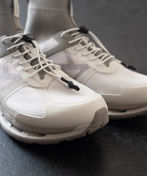 MOISTHROUGH360（モイスルー360） スニーカー 特許取得・通気防水