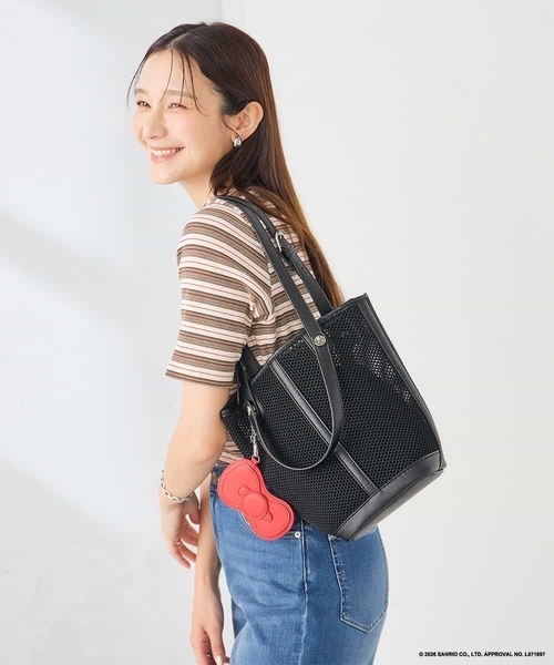 a.v.v（アー・ヴェ・ヴェ） トートバッグ HELLO KITTY リボンポーチ