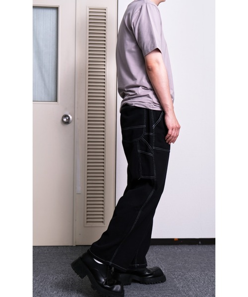 ロゴプリント メンズパンツ 黒とベージュ WONDER SHAPE : 360°全方向高伸縮 エンブロイダリーロゴ パンツ