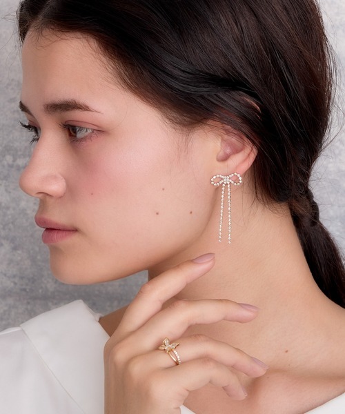 クアラントット　Eleganza ピアス　片耳　リボン　ダイヤ クアラントット Eleganza ピアス 片耳 リボン ダイヤ クアラントット