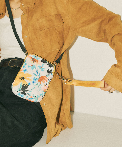 ショルダーバッグ バッグ 「TRIP.INN」6ポケットふかふかスマホマルチ