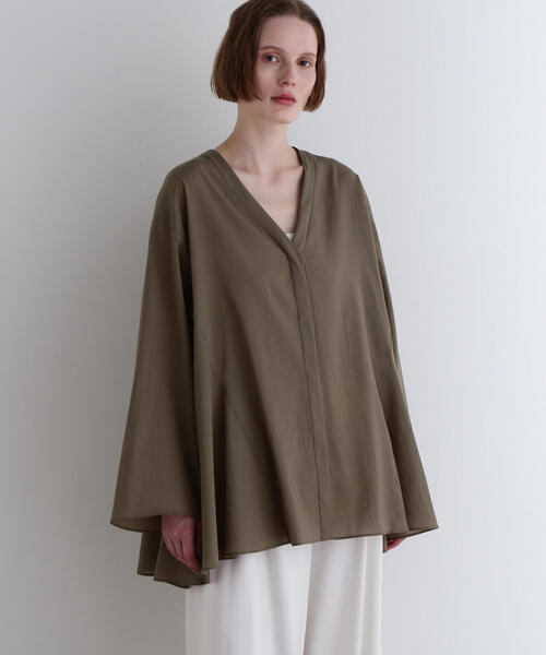 専用♡オーストラリア ふんわりボリュームのプリーツフレアスリーブ パールシャツ LE PHIL（ル フィル） ブラウス シャツ トリアセオーガンジーブラウス