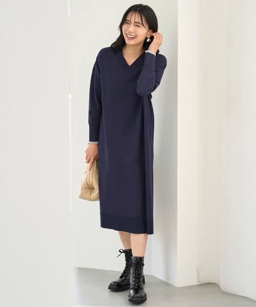 【新品未使用】アンフィーロ　今季　Vネック　ロングカットソー　ワンピース 新品未使用】アンフィーロ 今季 Vネック ロングカットソー ワンピース