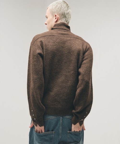 Adoon plain タートルネック セーター ニット Studded Design