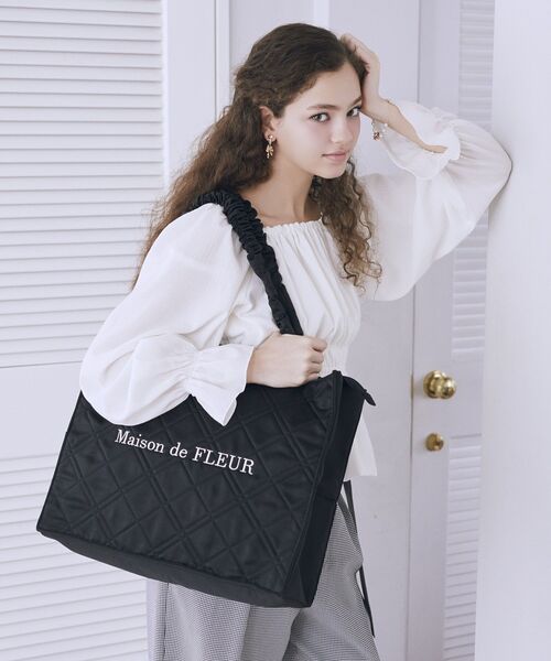 Maison de FLEUR（メゾンドフルール） トートバッグ ギャザーハンドル