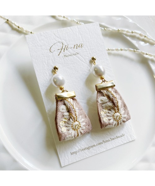 No.3894♡パールハートx刺繍リボンタッセルピアス・イヤリング