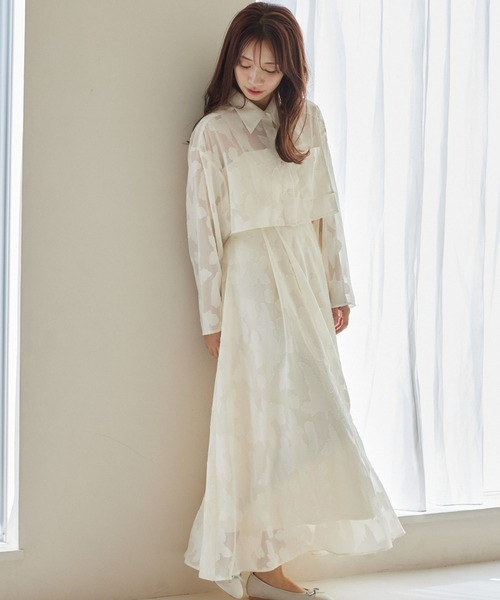 〓FENDI〓 WHITE 3Dフラワー ふくれジャガード zip ワンピース 華やかな私の1軍アイテム。ジャガードフラワーワンピース[品番