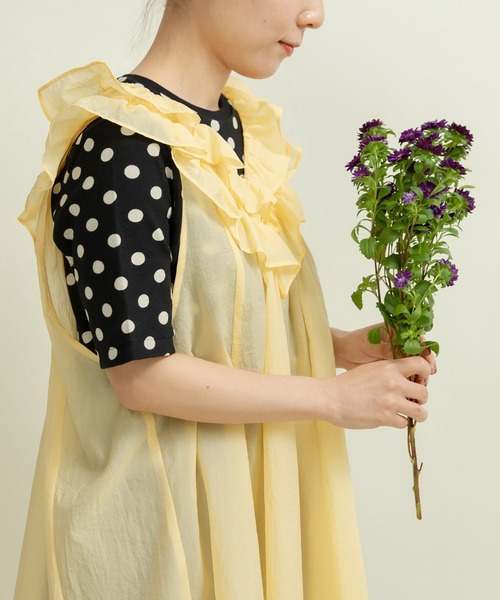 Dot and Stripes フリルブラウス未使用タグ付き セール】ナイロンフリルティアード ノースリブラウス（シャツ