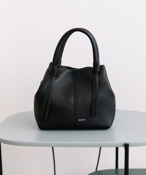 BEAURE ブラックショルダーバッグ Beau're（ヴュレ） ショルダーバッグ バッグ BEAURE boat shape