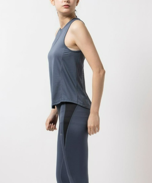 リーボック タンクトップ 美品 Reebok（リーボック） タンクトップ レズミルズ グラフィック タンク