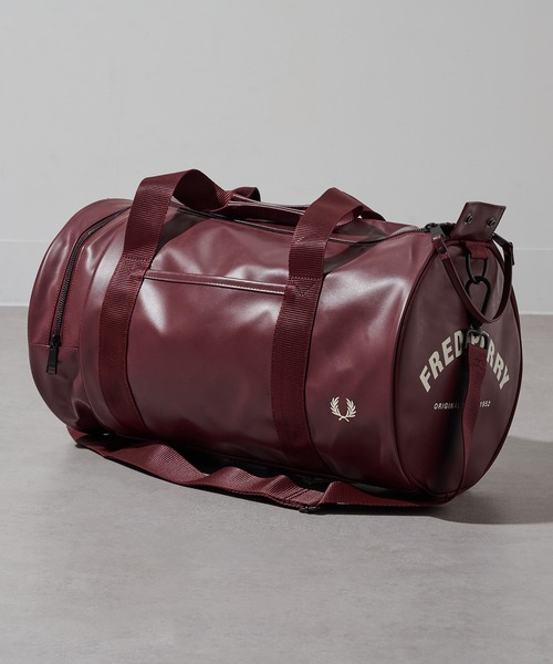 FRED PERRYバーガンディ バレルバッグ FRED PERRY（フレッドペリー） スポーツバッグ Classic Barrel Bag