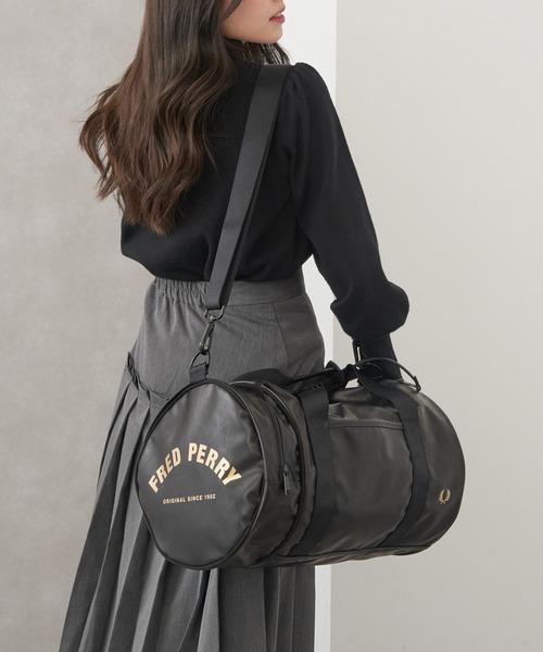 フレッドペリー ショルダーバッグ Tonal Barrel Backpack FRED PERRY（フレッドペリー） ボストンバッグ Tonal Barrel Backpack
