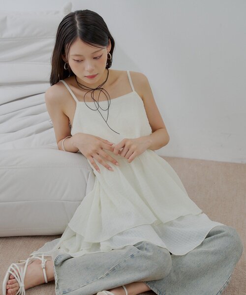 chico ティアードサイドドロップフリルミニワンピース　ブラウン ティアードサイドドロップフリルミニワンピース（ワンピース