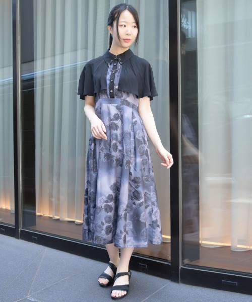 axes femme（アクシーズ ファム） ワンピース アートローズ柄ケープ