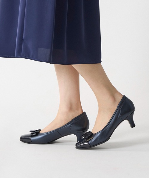 パンプス　美品　Riz raffinee Riz raffinee パンプス スクエアトゥモチーフパンプス