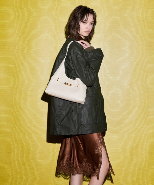 未使用⭐︎チャールズ & キース ショルダーバッグ Arlet アラート CHARLES ＆ KEITH（チャールズ&キース） ショルダーバッグ バッグ
