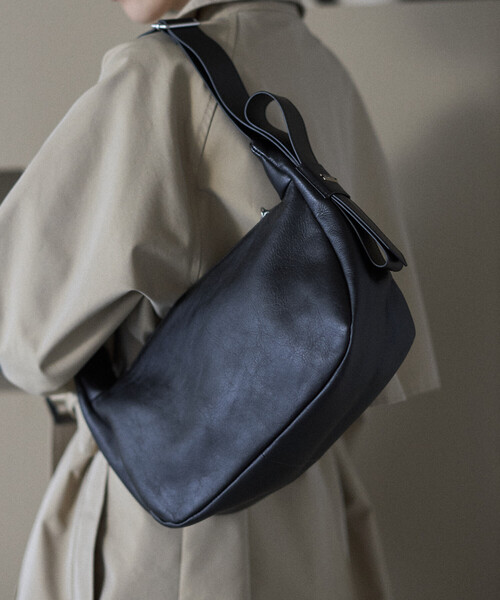 Firsthand（ファーストハンド） ショルダーバッグ バッグ レザー