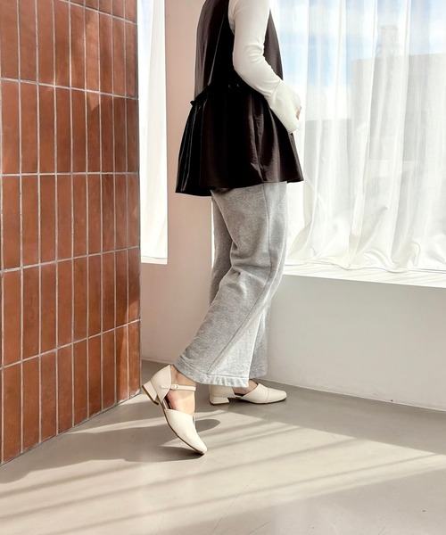 パンプス シンプル きれいめ スクエアトゥ スリット セパレート パンプス /62110の画像