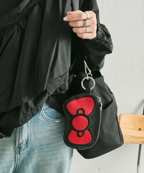 ポーチ 「HELLO KITTY（ハローキティ）×ear」コラボレザーケース「本革」 レディースの画像