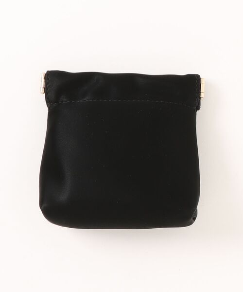 2-5日着 MARY QUANT サインロゴデイジーパッチ バネクチポーチ MARY QUANT ポーチ マリークワント mary quant サインロゴ