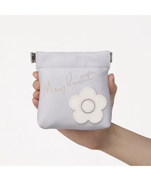 MARY QUANT（マリークヮント） ポーチ マリークワント サインロゴ