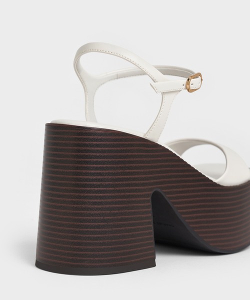 CHARLES ＆ KEITH（チャールズ&キース） 厚底 サンダル アンクル