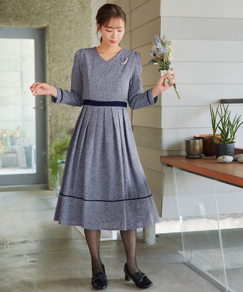 「Tiaclasse」 長袖ワンピース 13号 グレー レディース_画像8