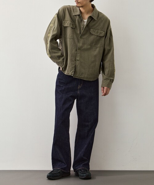 シャツ 「REMI RELIEF/レミレリーフ」WIDE MILITARY SHIRT(袖：スタッズ) メンズの画像