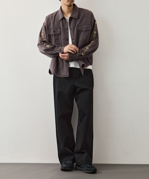 シャツ 「REMI RELIEF/レミレリーフ」WIDE MILITARY SHIRT(袖：スタッズ) メンズの画像