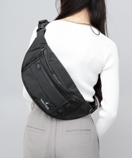 (美品)   ブラック ボディバッグ　ウエストポーチ NAUTICA（ノーティカ） ウエストポーチ オールブラック ウェビング
