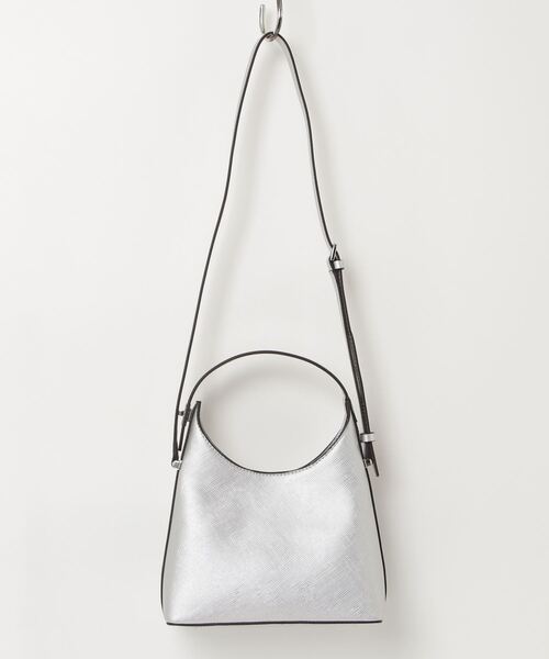 【シルバー(SIL)】GUESS クロスボディバッグ (W)ROSALBA Small Hobo Crossbody GUESS｜GUESS クロスボディバッグ (W)ROSALBA Small Hobo Crossbody