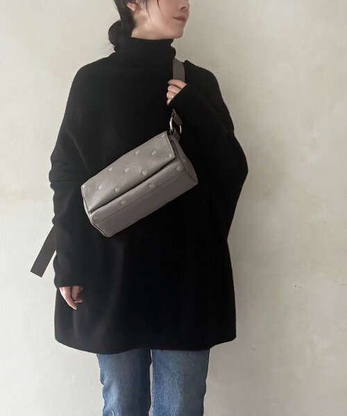 BEARDSLEY ブラック ショルダーバッグ　ボディバッグ レザーボディバッグ（ショルダーバッグ）｜BEARDSLEY