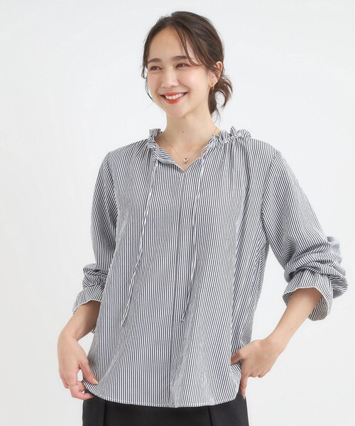 【大人フェミニン】立体フリルドッキングトップス｜パフ袖／ブラック グレー DRESKIP（ドレスキップ） ブラウス シャツ 「S-LL/洗濯後しわになり