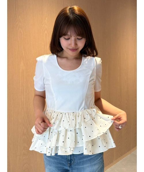 LILY BROWN（リリーブラウン） tシャツ ベロアペプラムフリルトップス