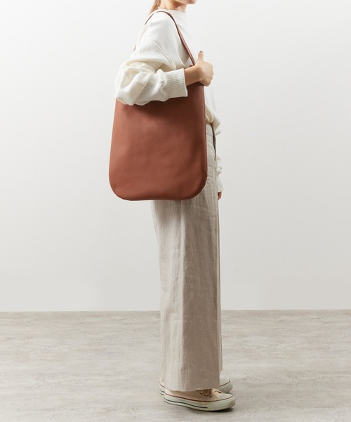 SLOW スロウ　レザートートバッグ　レザーバッグ　トートバッグ　肩掛ショルダー SLOW トートバッグ スロウ /shrink-utility tote bag-M