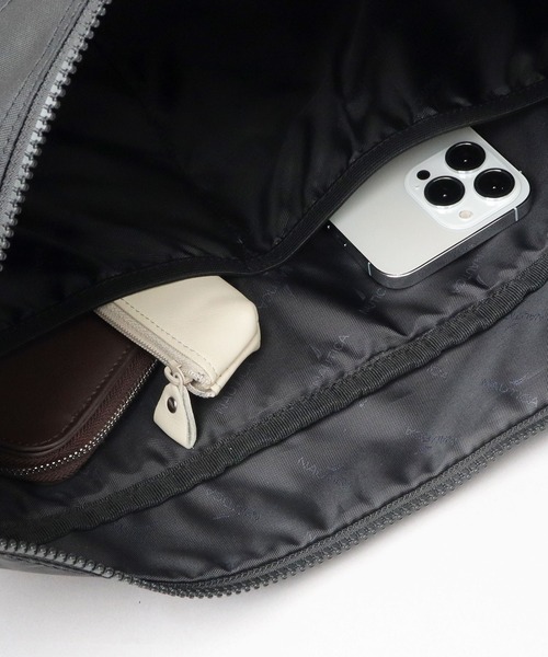 NAUTICA ショルダーバッグ オールブラック A4収納可 メンズ