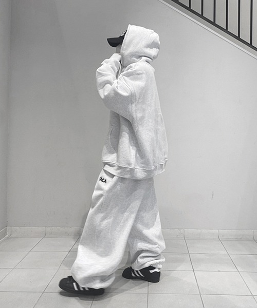 YACA（ヤーカ） パーカー 裏起毛 Embroidery Logo Hoodie/エンブロイ