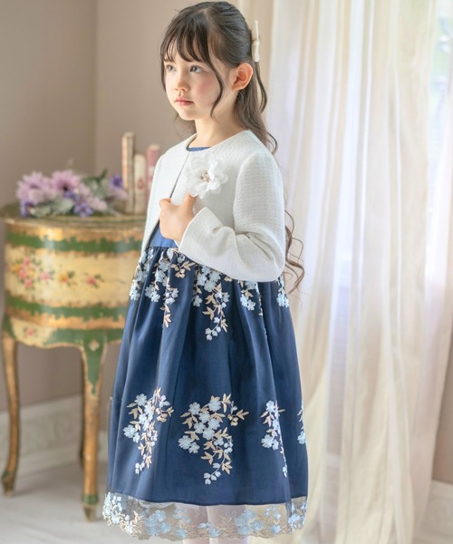 familiar 女の子　アンサンブル125㌢　花柄手縫刺繍　濃紺清楚　超美品 Catherine Cottage（キャサリンコテージ） セレモニースーツ